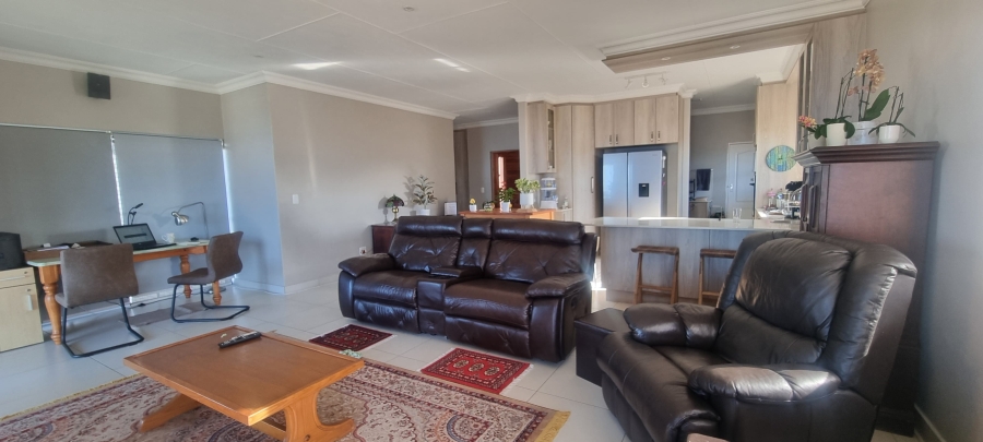 To Let 3 Bedroom Property for Rent in Dana Bay Western Cape